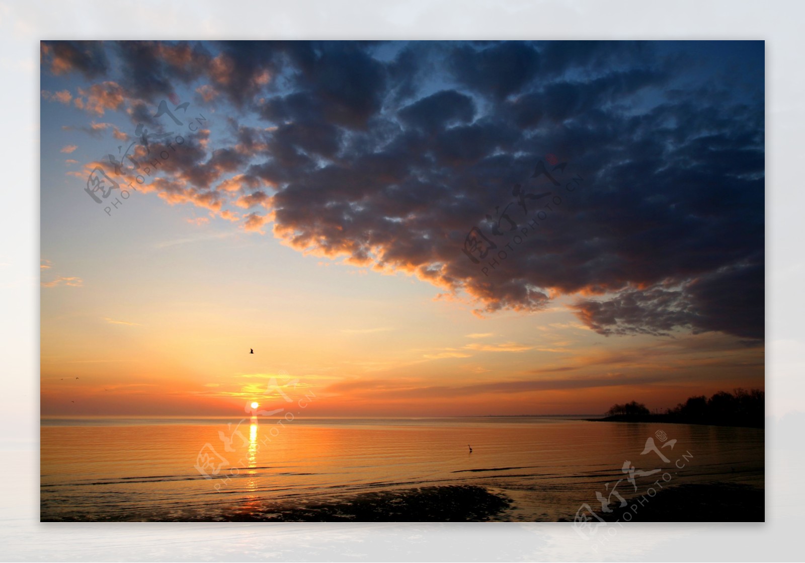 夕阳海景图片