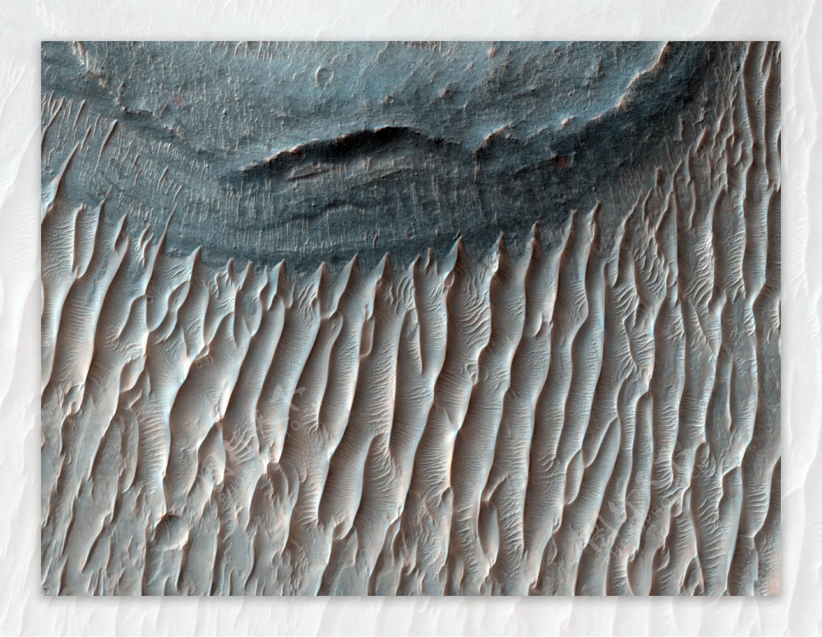 火星表面尤斯峡谷图片