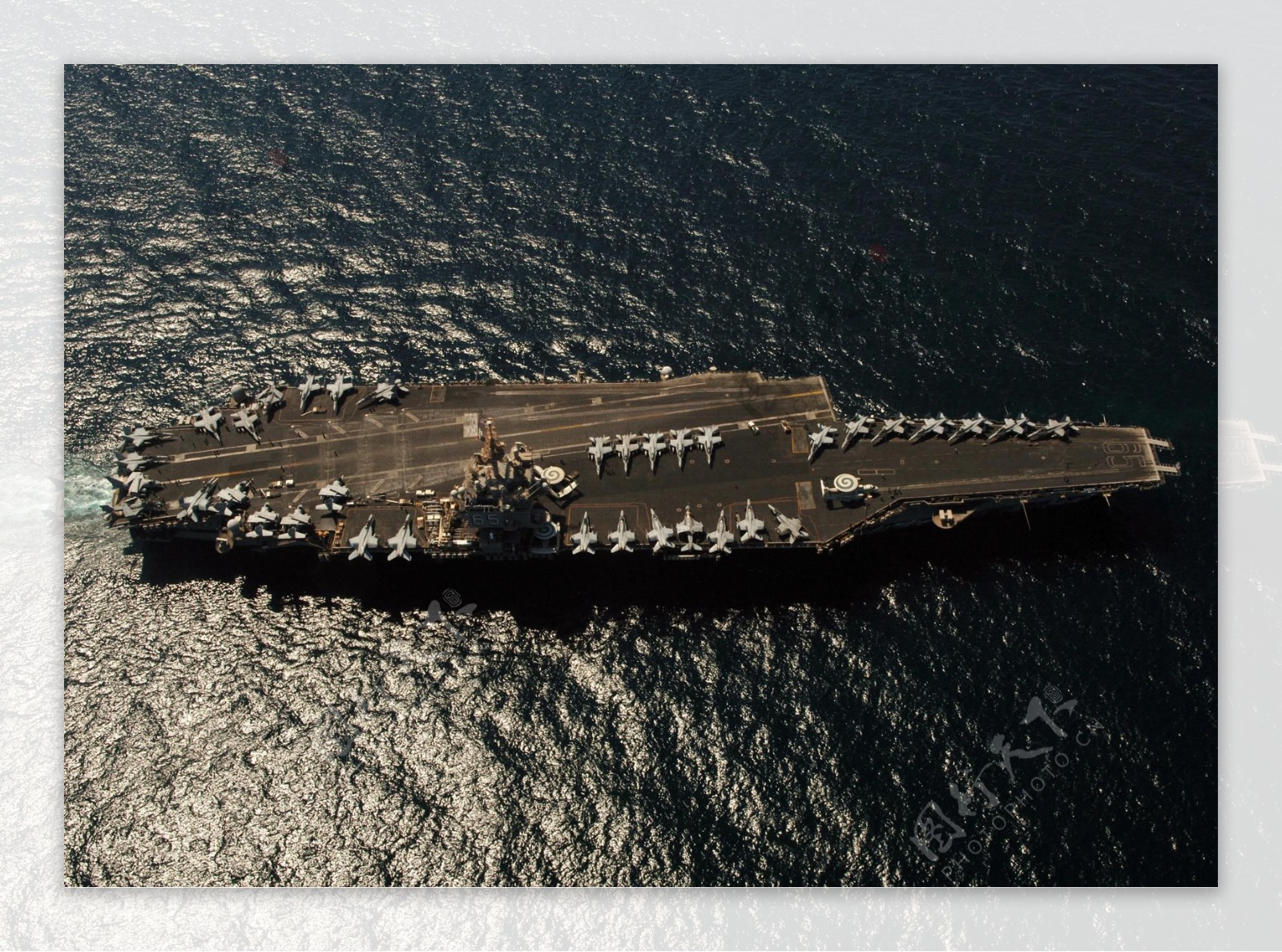 美國尼米茲號航母图片