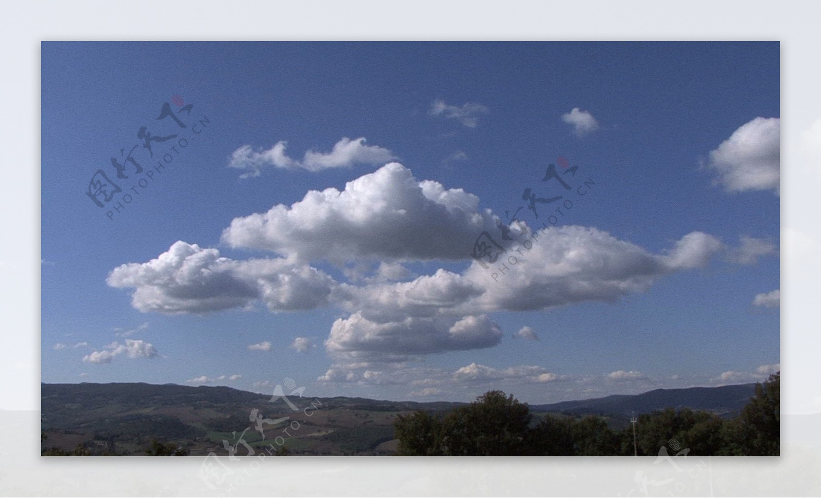 意大利云在天空中股票的录像