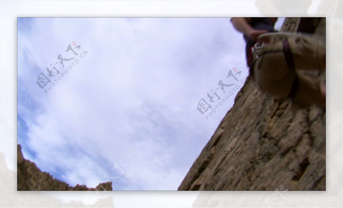 登山者坠落悬崖3股票的录像