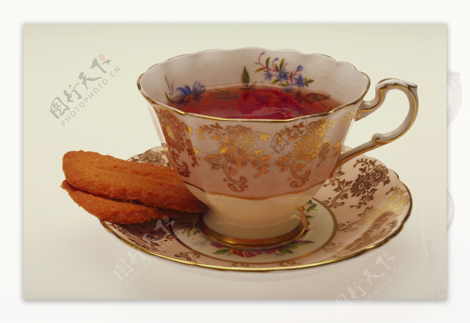 茶与精美茶具图片