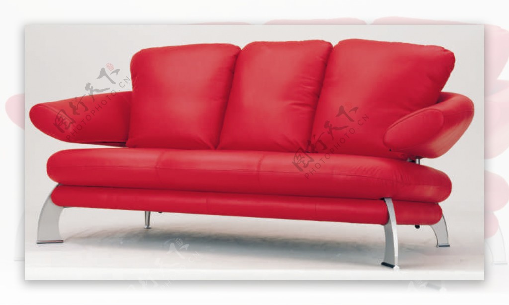 现代欧式的红色三个座位的沙发