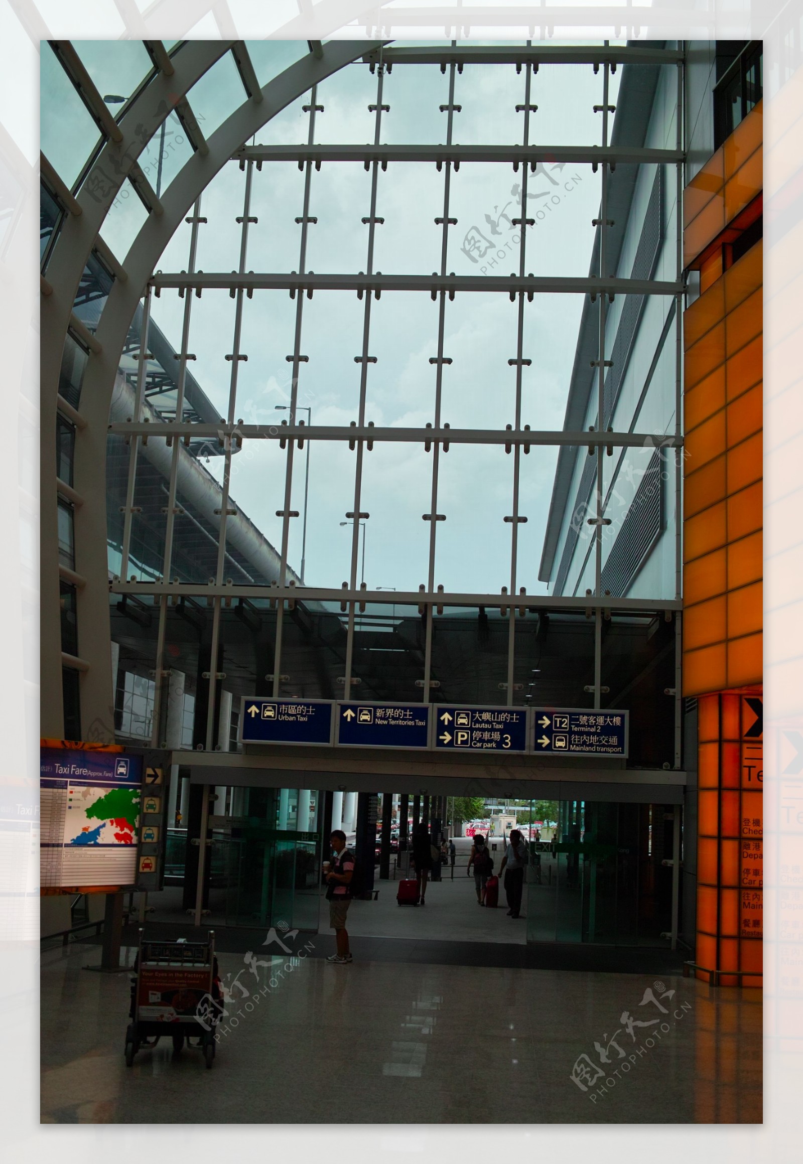 香港香港新機場二區出口處图片