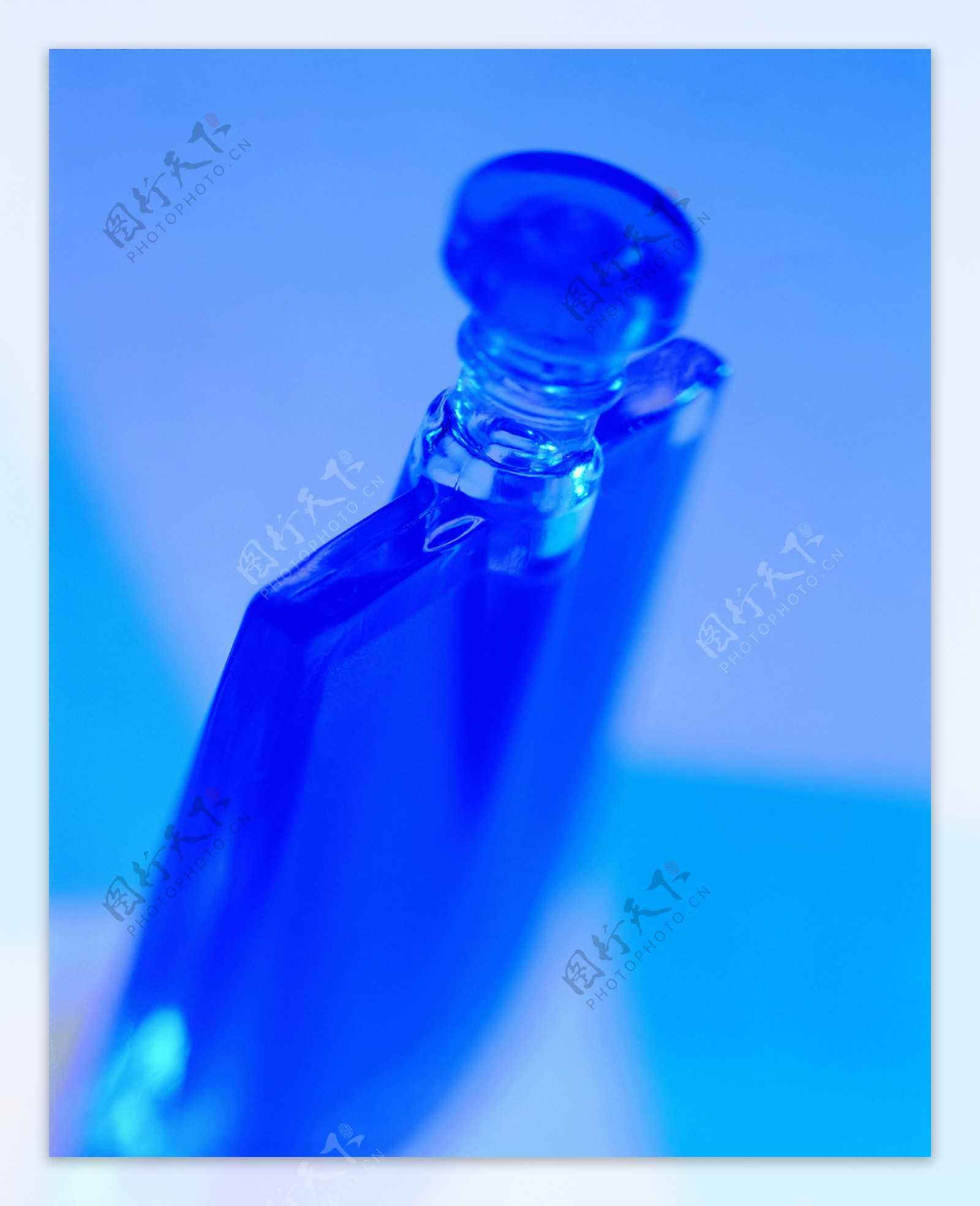 品质生活蓝色香水