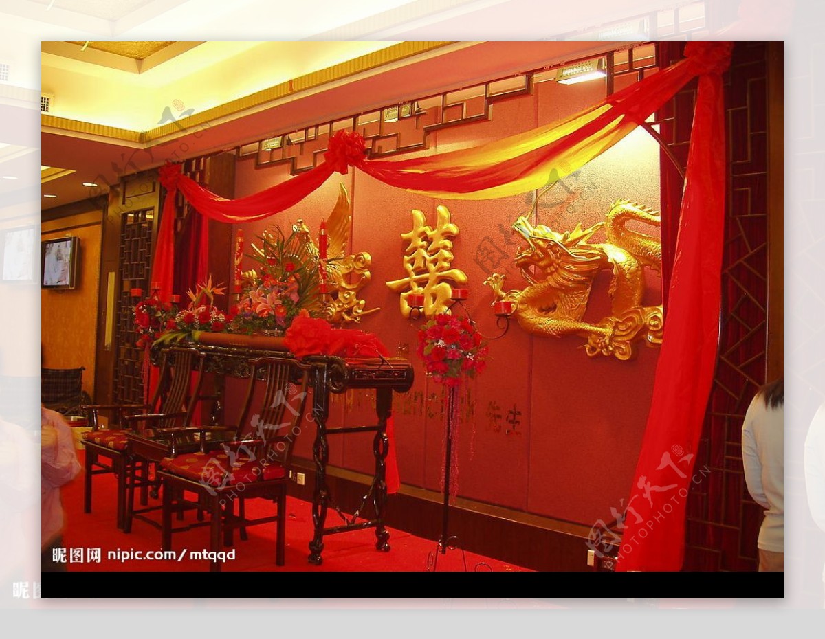 中式婚礼舞台背景布置图片