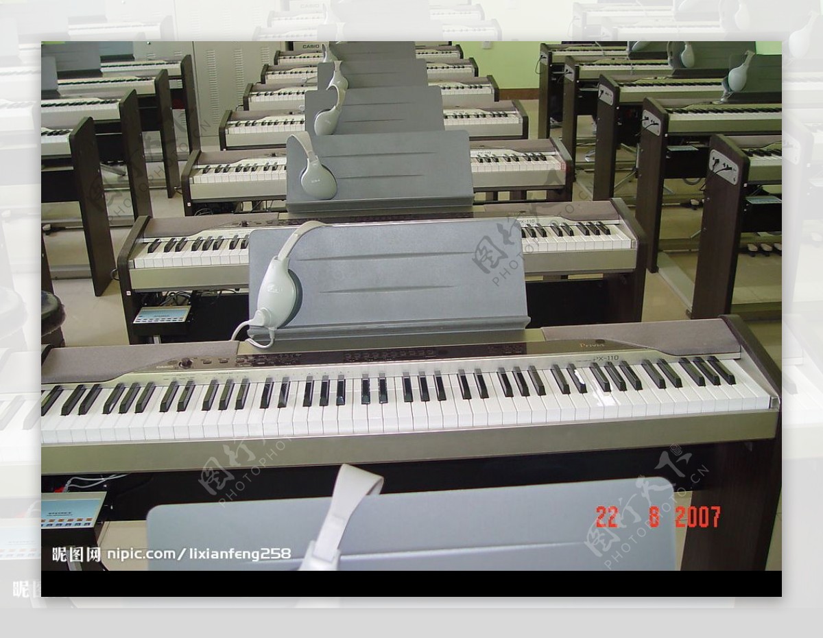 电子琴音乐教室图片