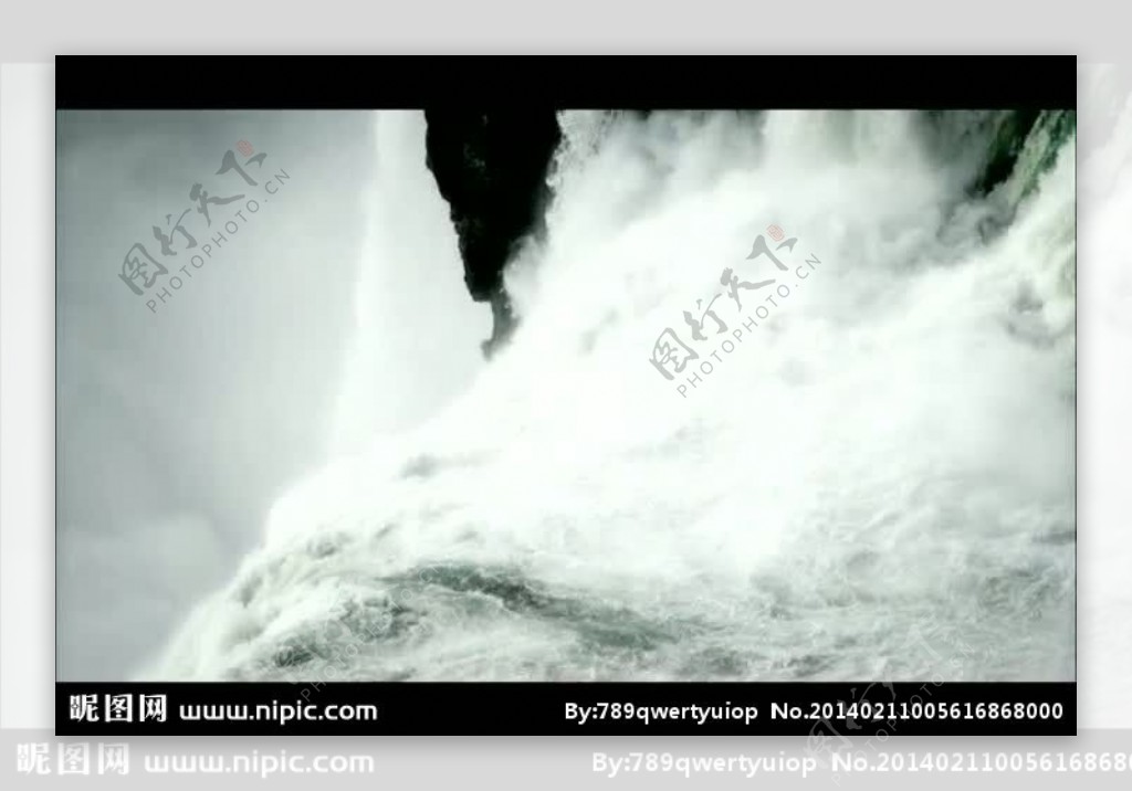 瀑布流水风景画视频