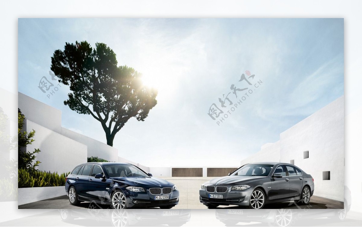 BMW5系旅行轿车两台图片
