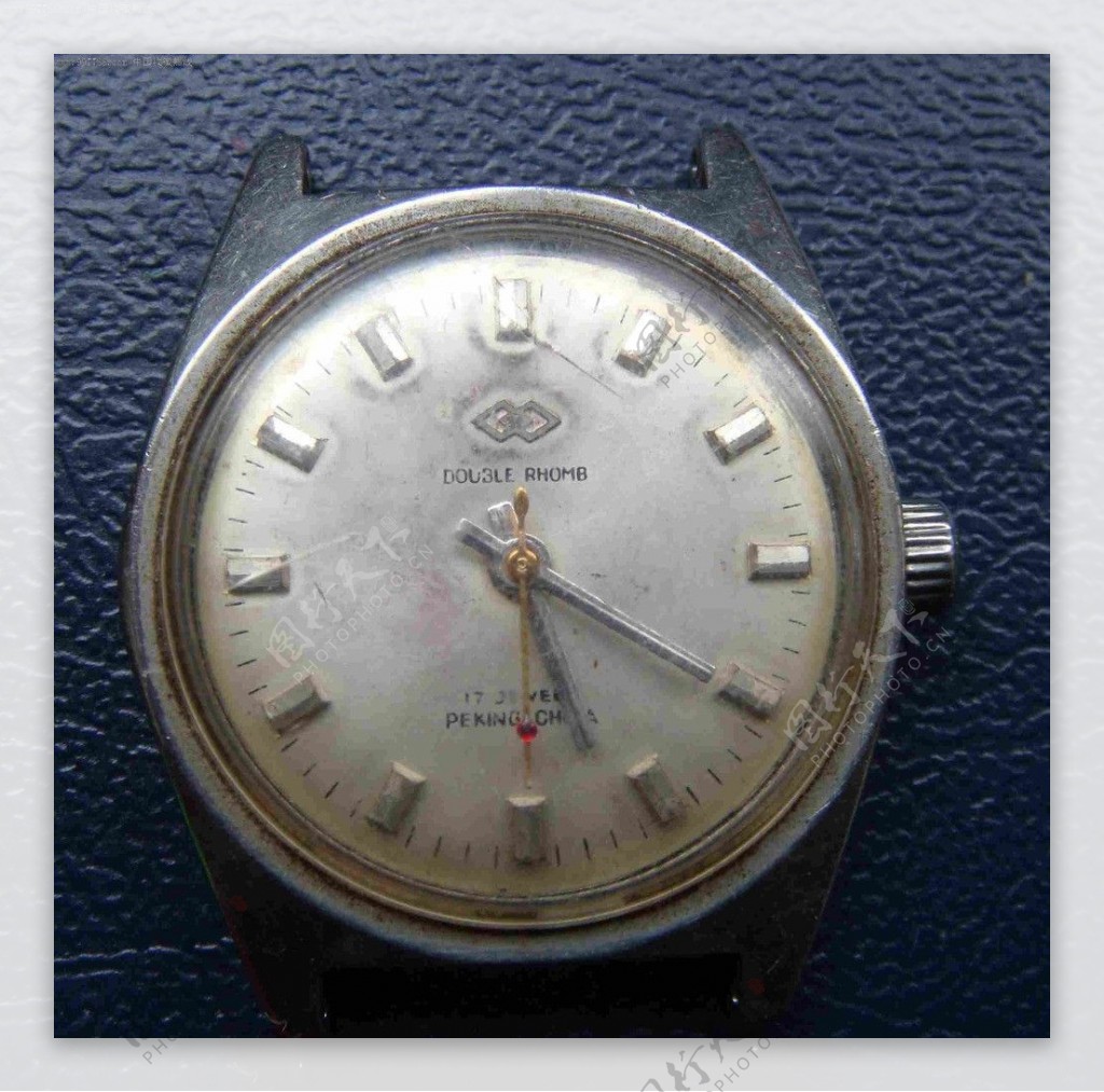 老式手表旧表图片