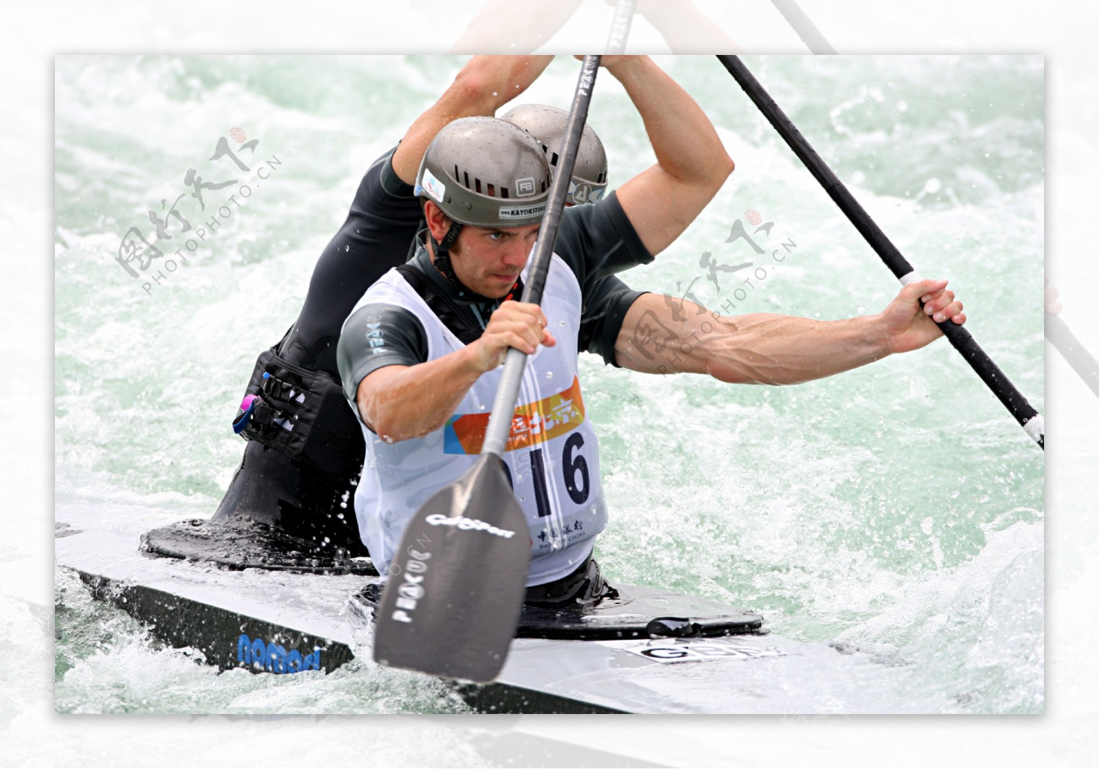 2008奥运会激流回旋双人划艇比赛图片