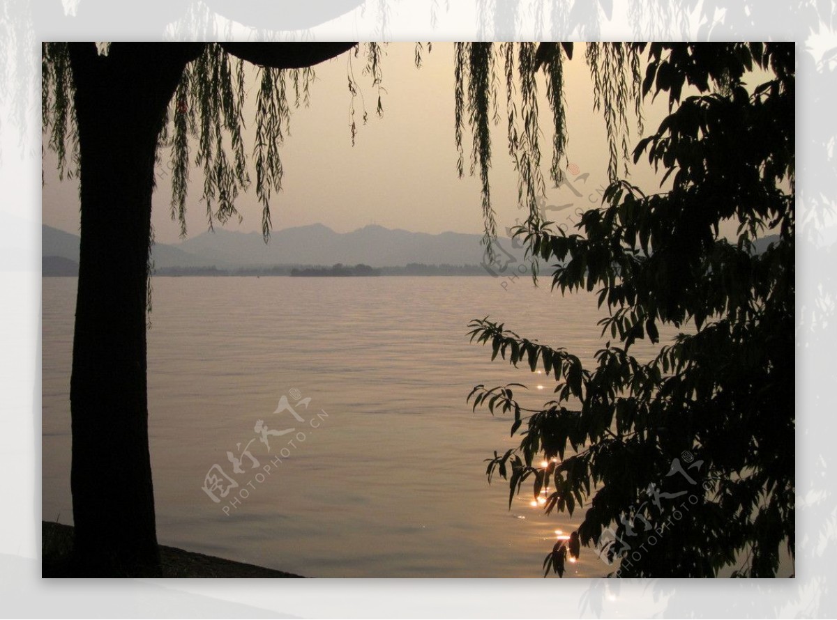 夕阳西湖图片