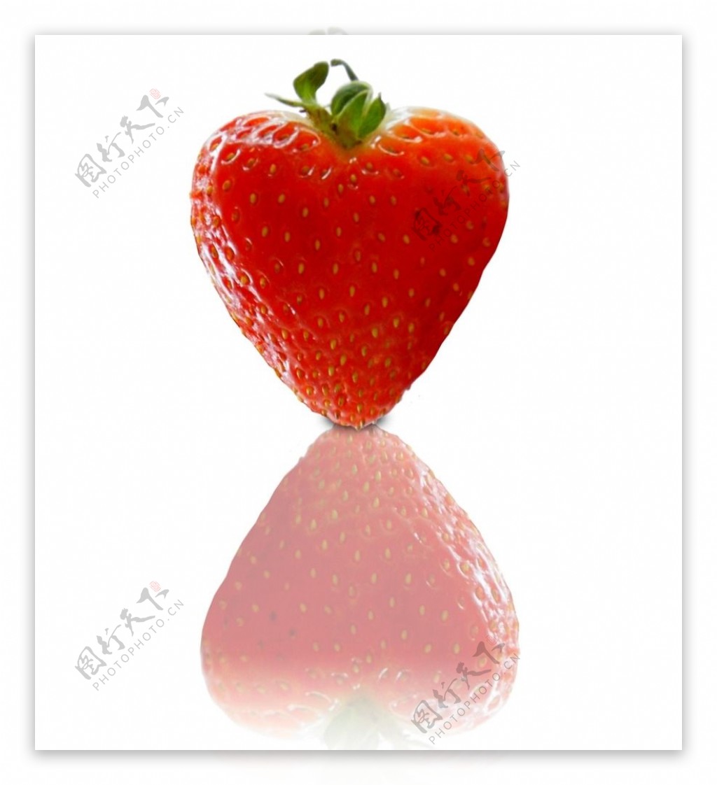 心形草莓图片素材-编号10073307-图行天下