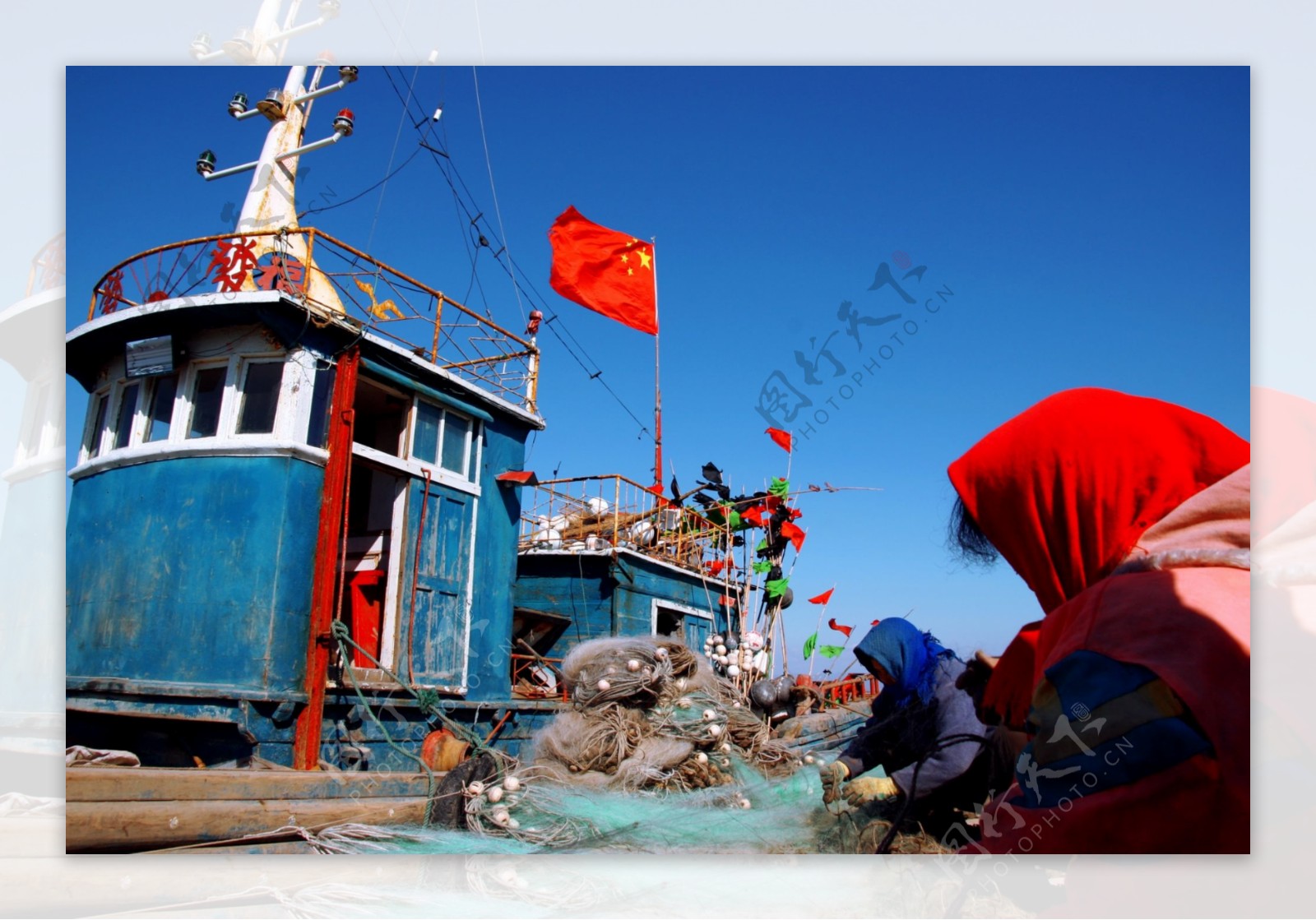 渔船渔民图片