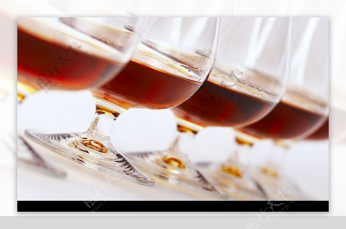 红酒饮料红酒画册素材酒杯洋酒图片