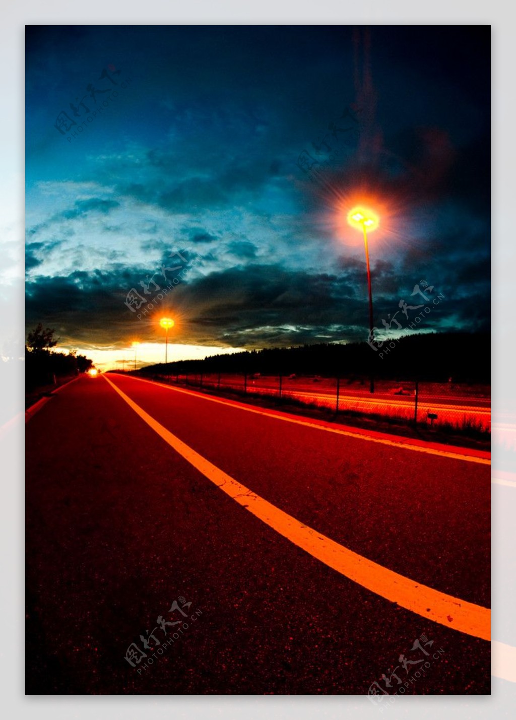 黄昏公路图片