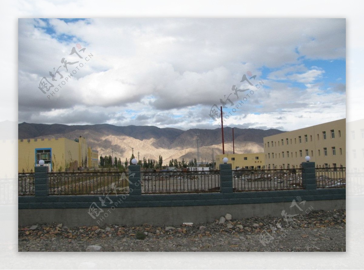 新疆高山自然风景图片