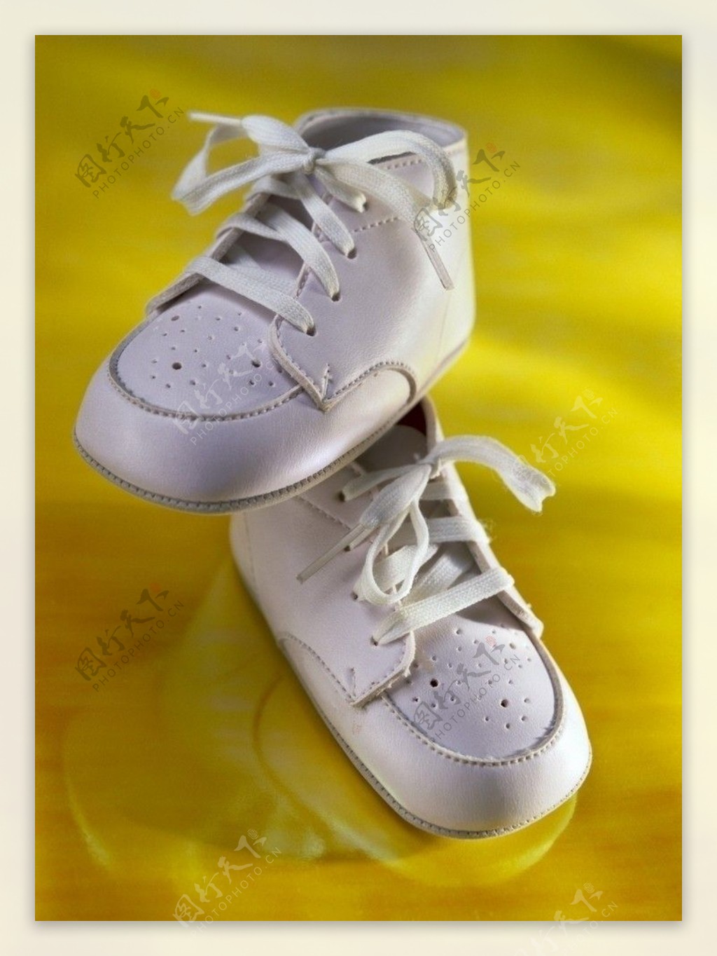 婴儿鞋子图片