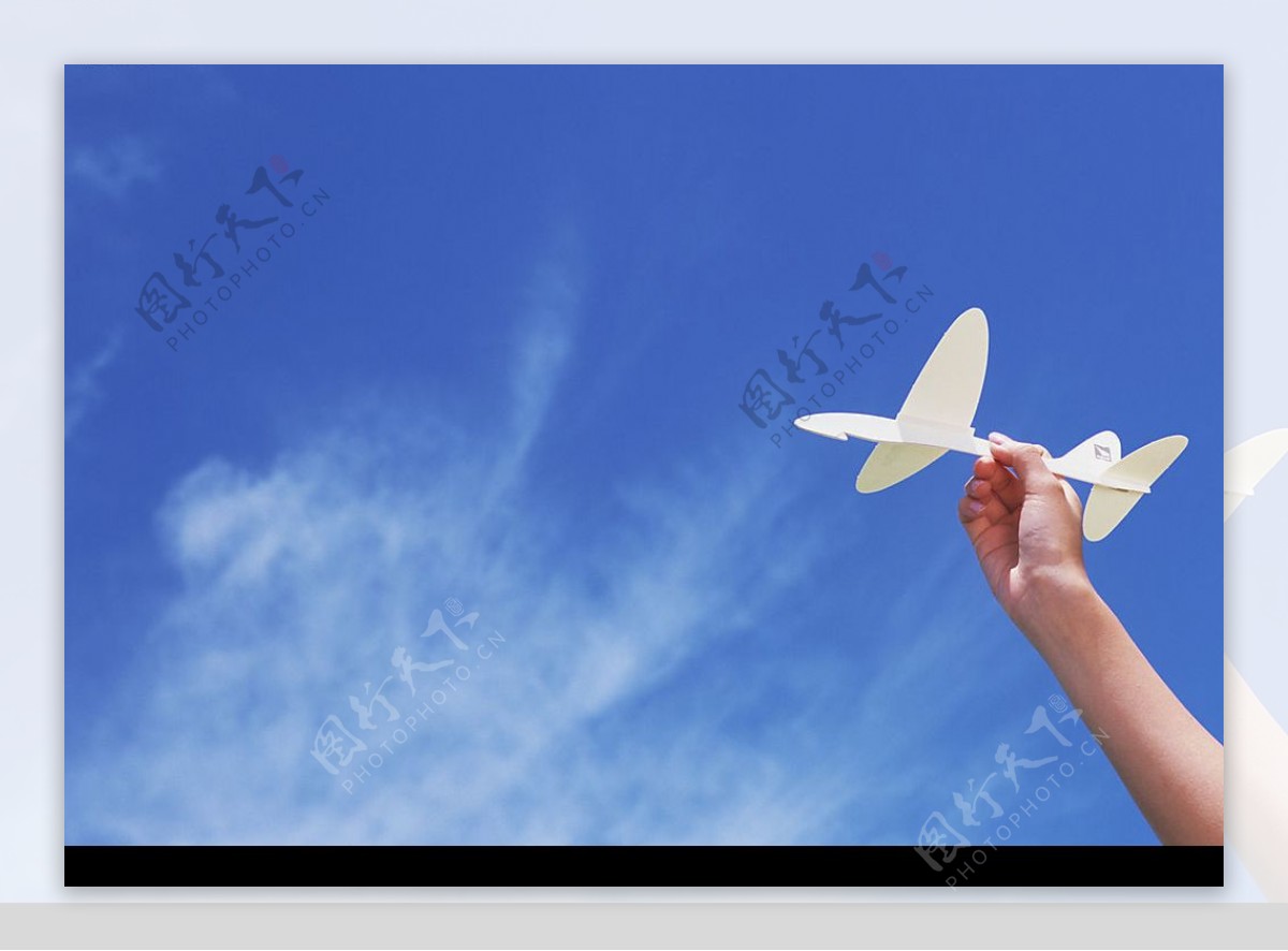放纸飞机图片