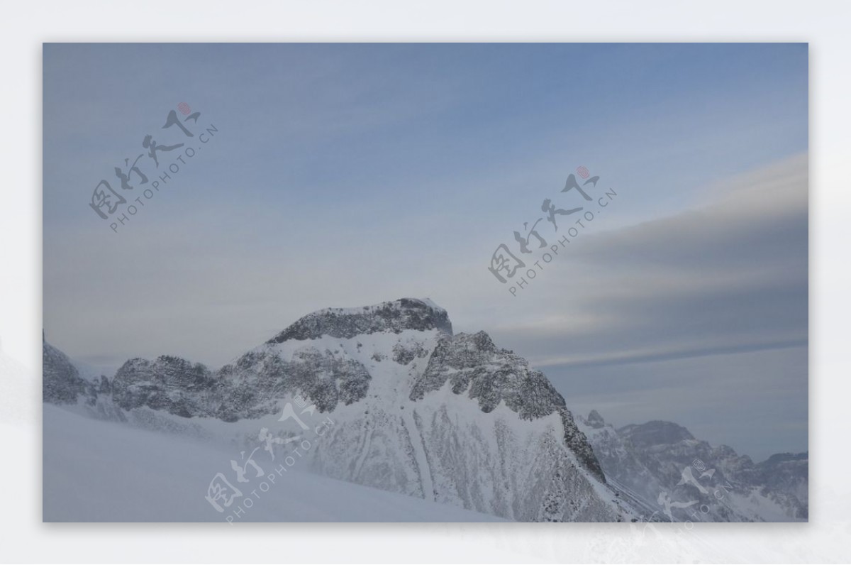 高清雪山摄影图图片
