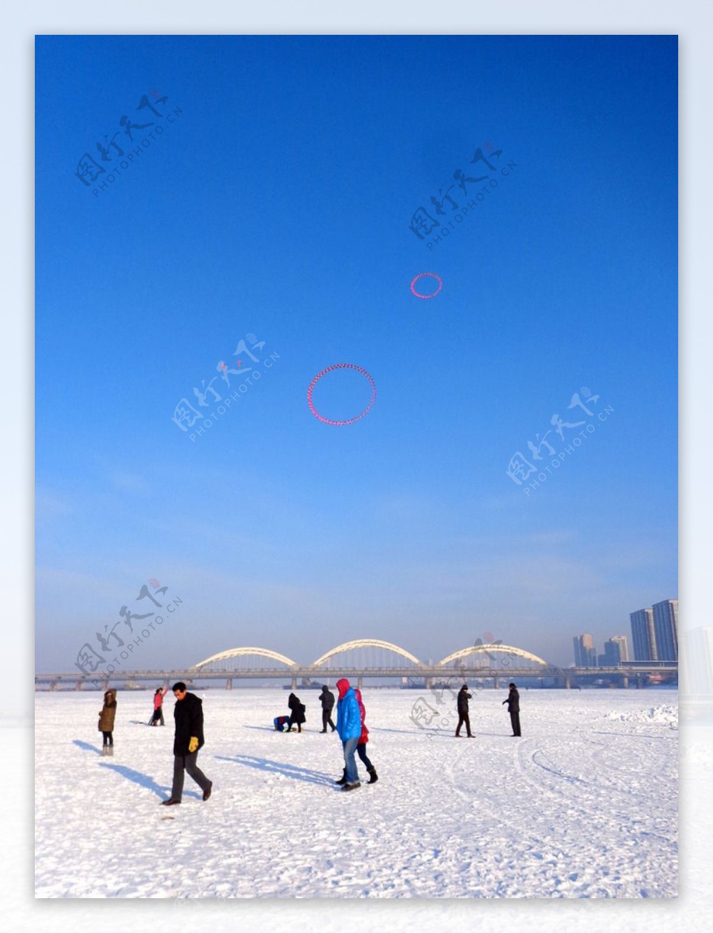 冬季哈尔滨松花江风景图片