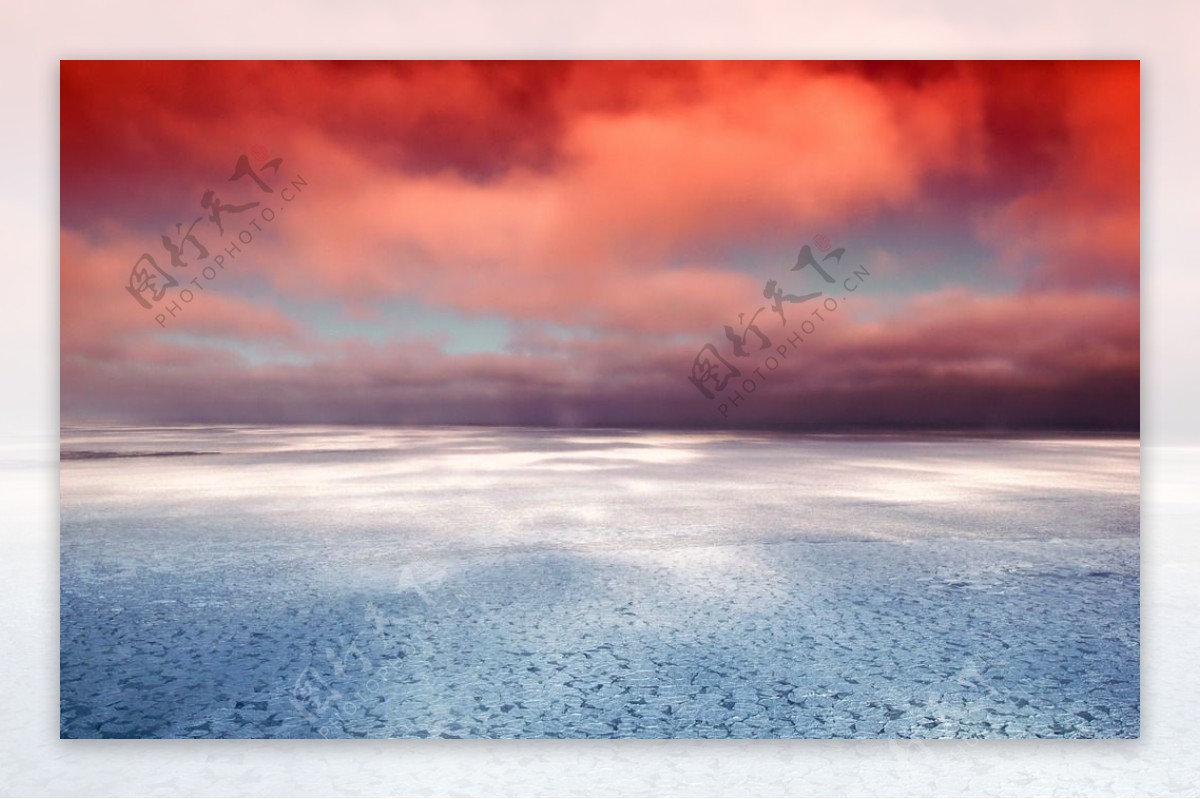 冬季黄昏海湾图片