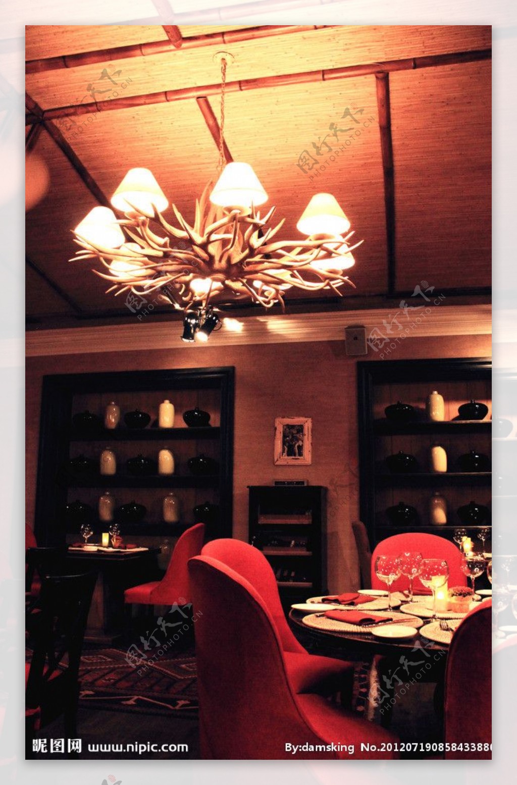 俄式餐厅鹿角灯图片