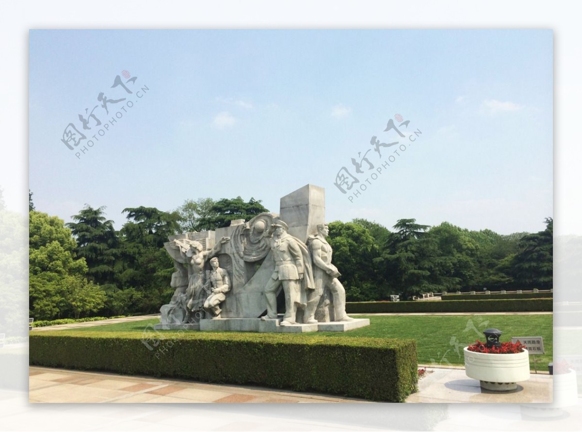 上海龙华烈士陵园图片