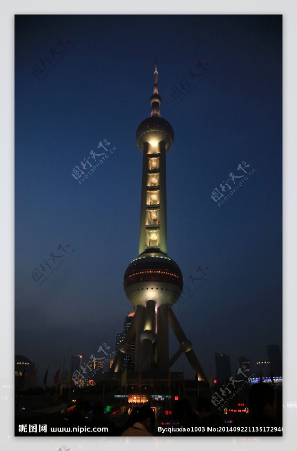 东方明珠夜景图片