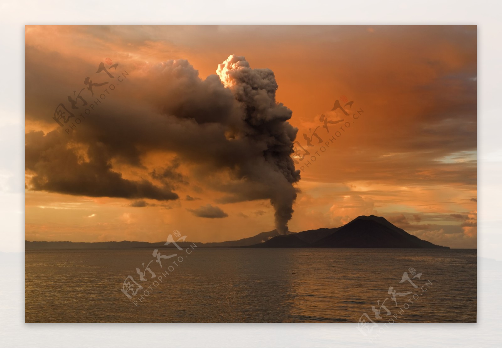 塔乌鲁火山图片