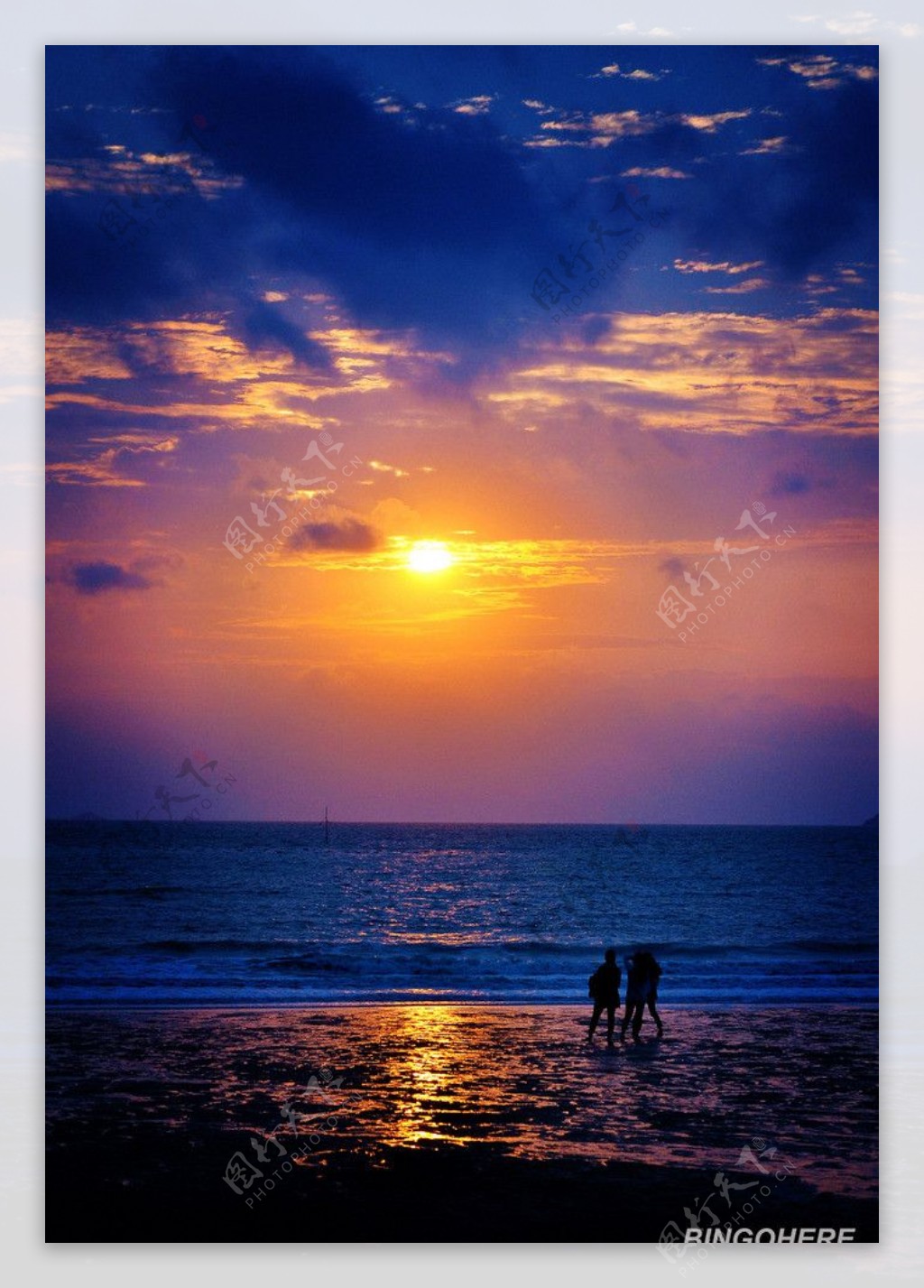日落海边的背影高清图片下载-正版图片500384548-摄图网