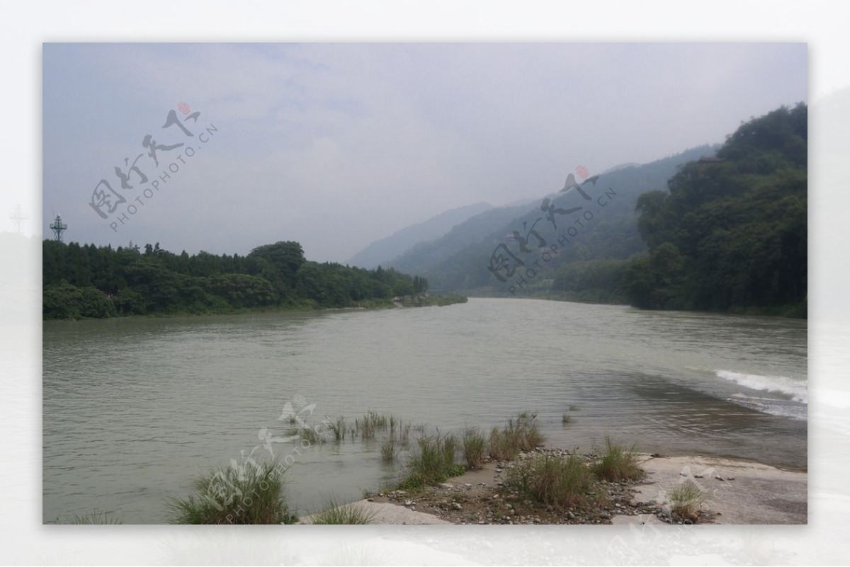 都江堰流水图片