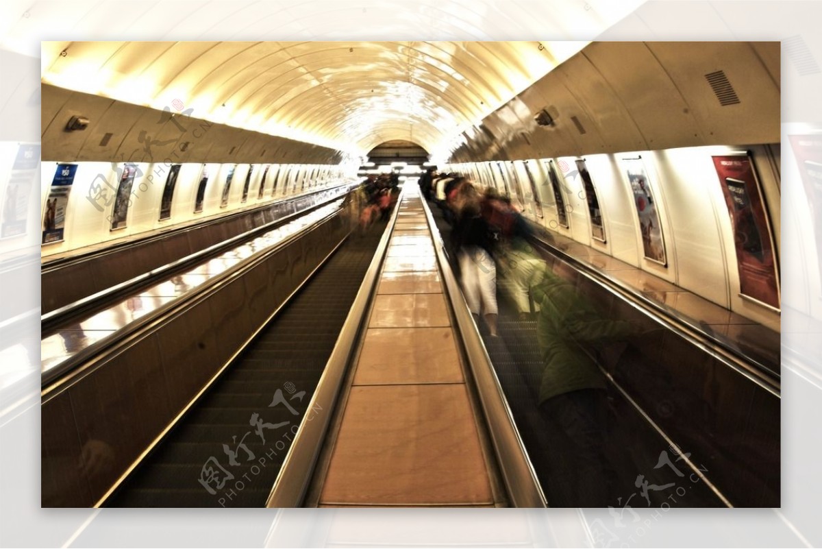 地铁滚梯图片