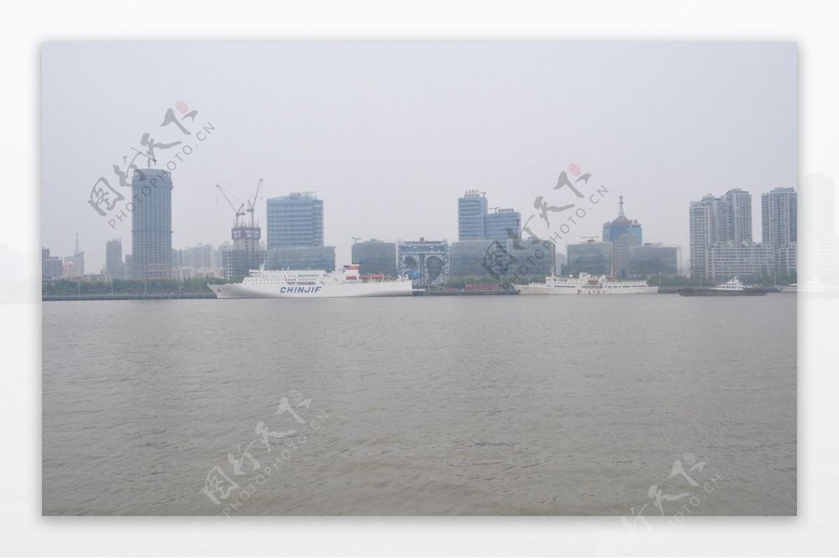 上海黄浦江港口图片