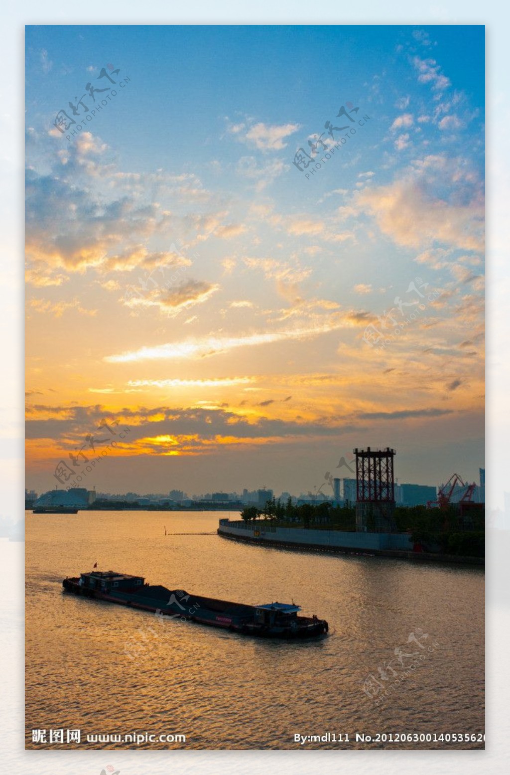 上海黄浦江夕阳西下图片