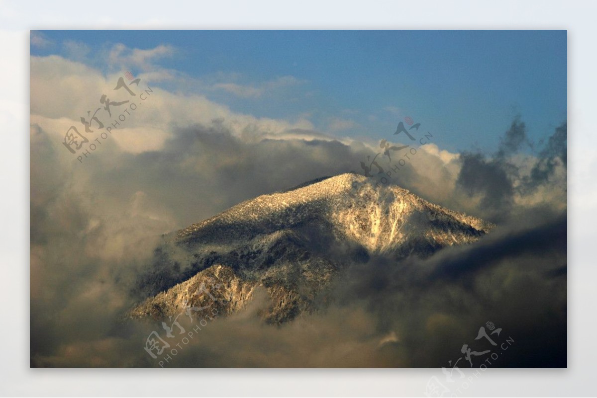 神山圣峰图片