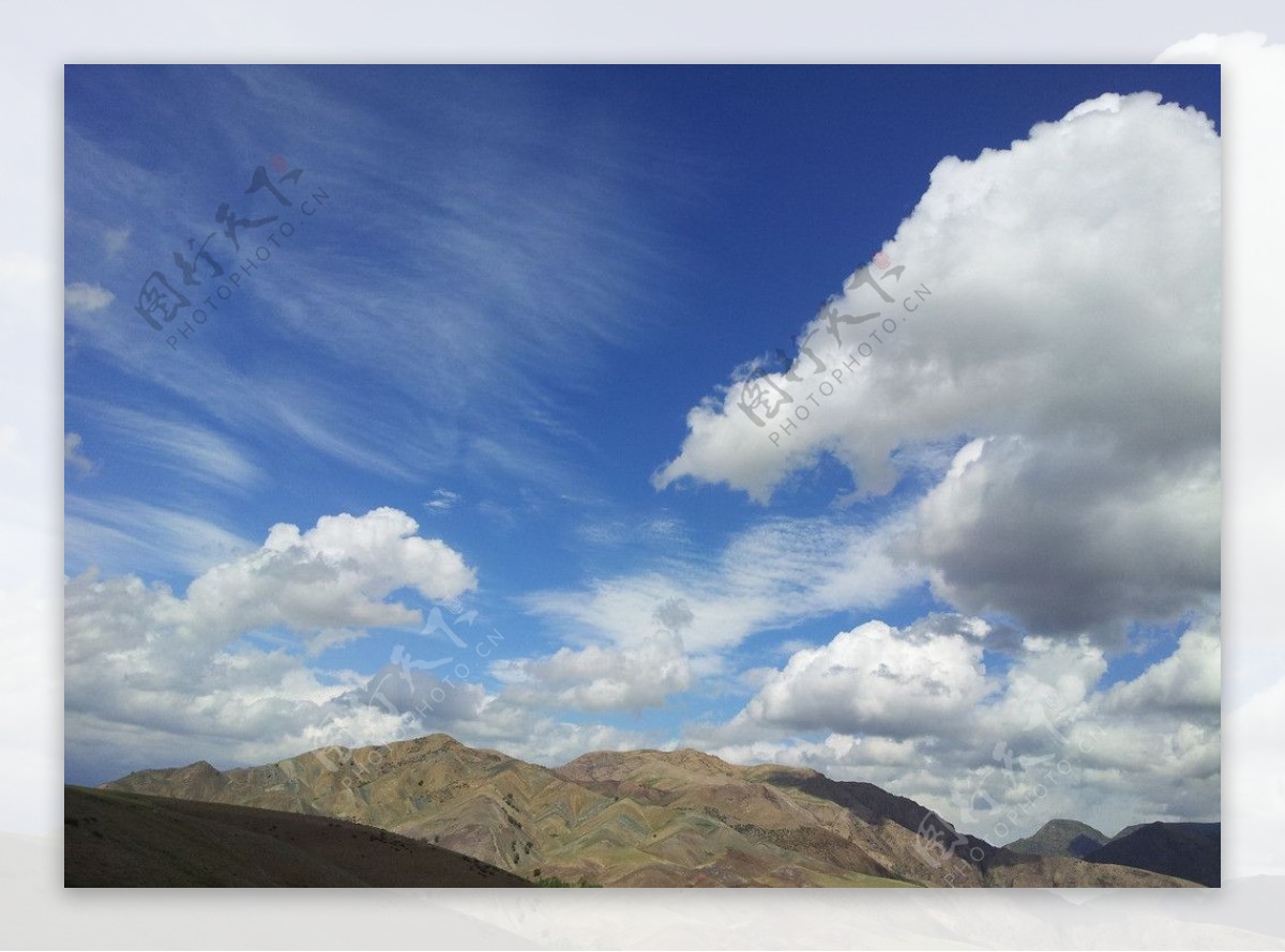 新疆伊犁河谷风景图片