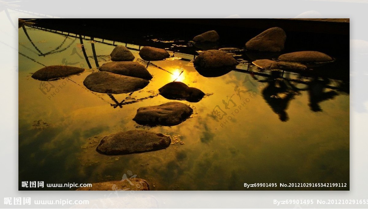龙池湖黄昏图片