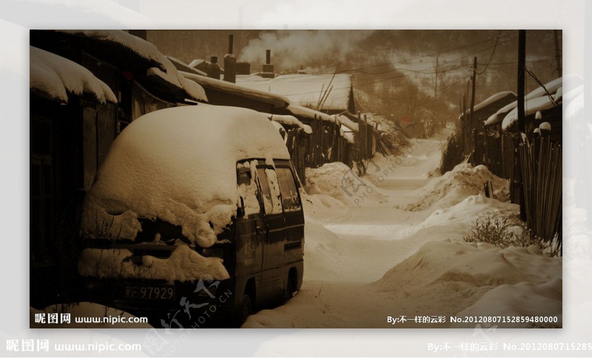 雪地村庄图片