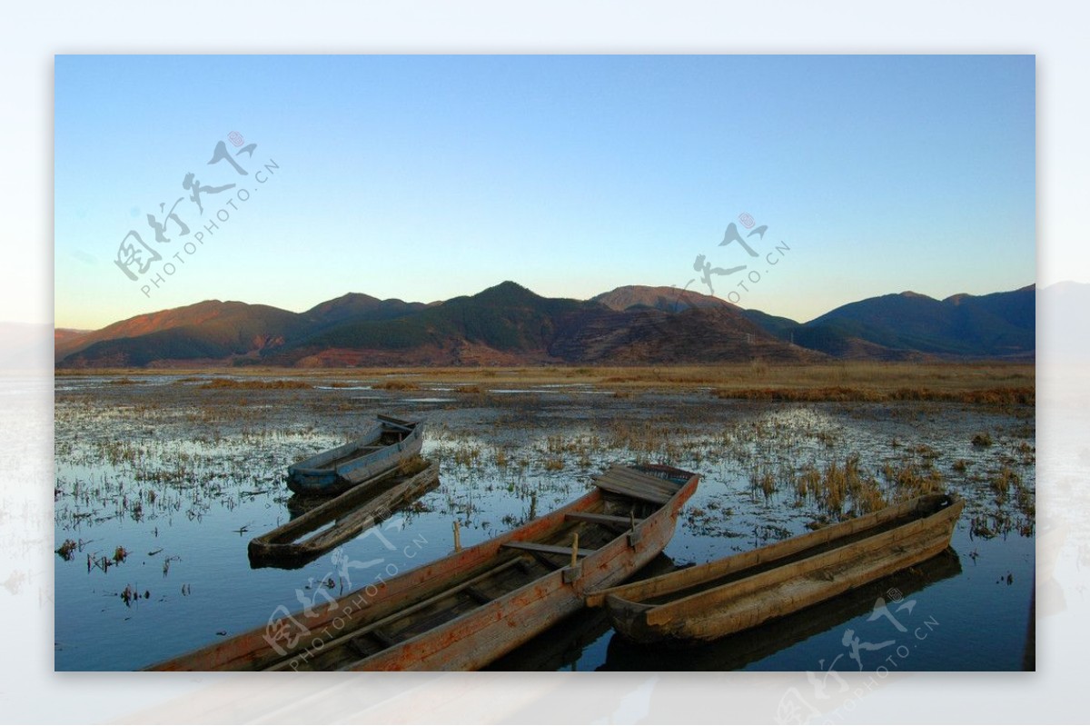 湖泊山水蓝天白云泸沽湖西昌湖水风景雪山沼泽旅游公路高清大图落日图片