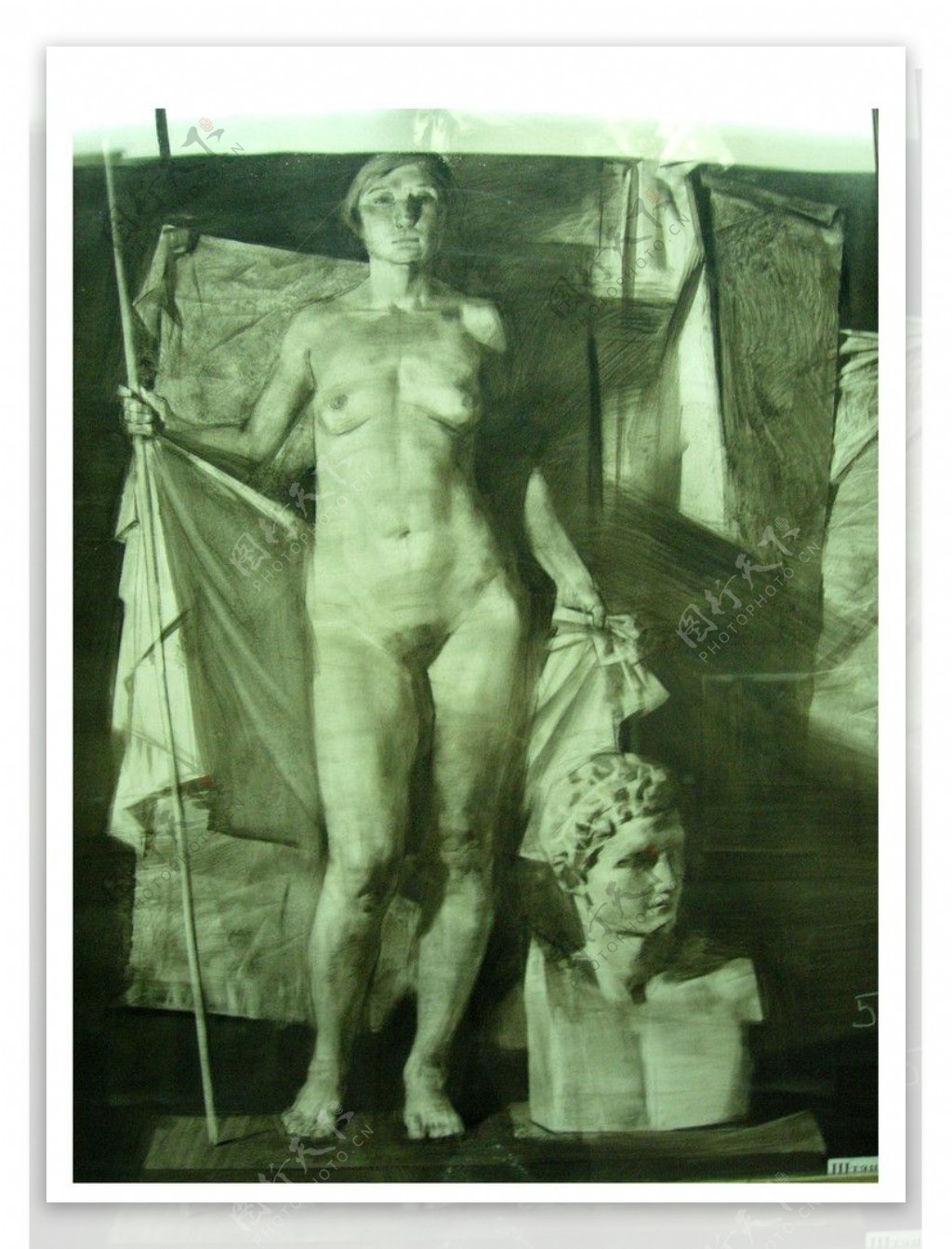俄罗斯美术作品精品素描女人体站姿全身像图片