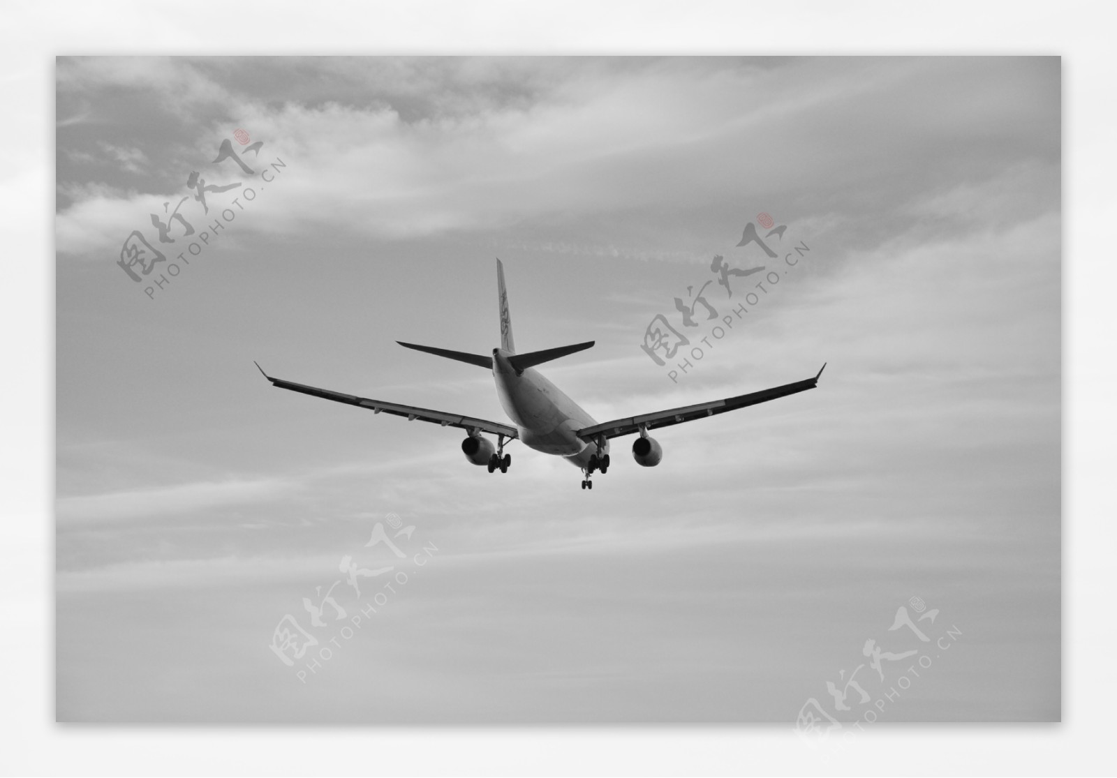 黑白飞机摄影图片