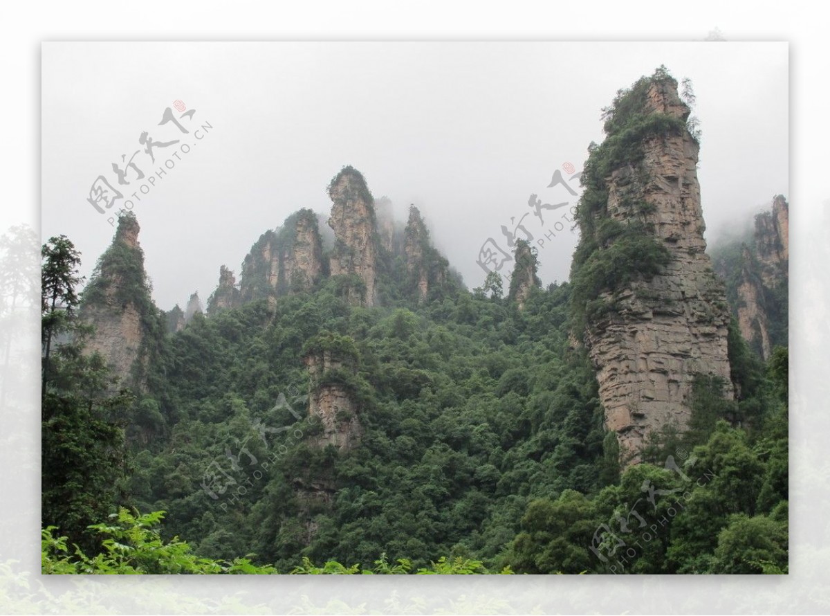 烟雨张家界图片