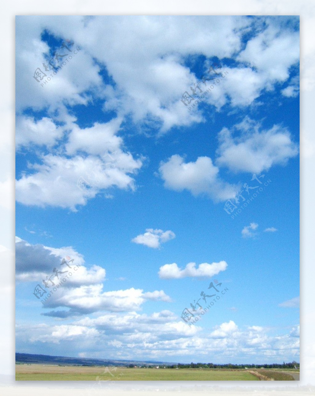 大草原上的天空图片