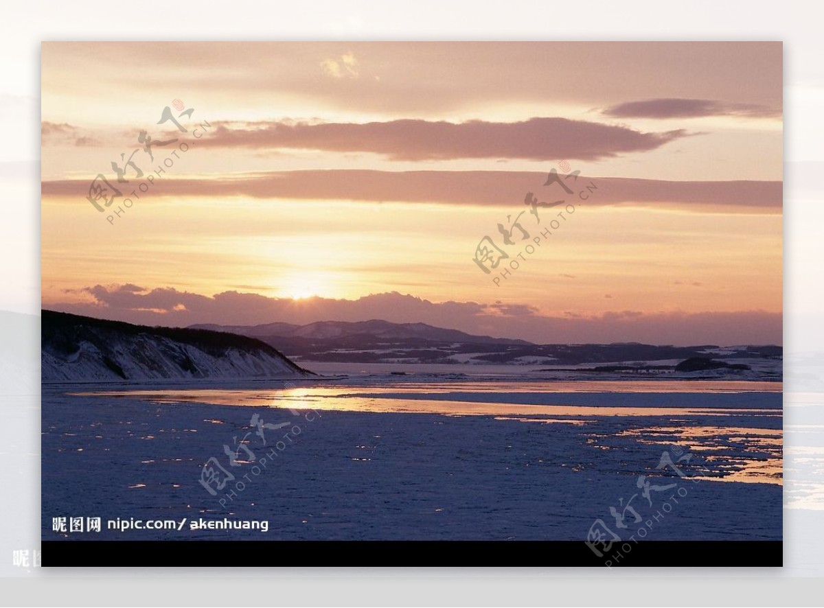 夕阳下的冰雪河图片