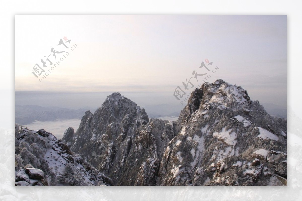 冬之黄山山之晨曦图片