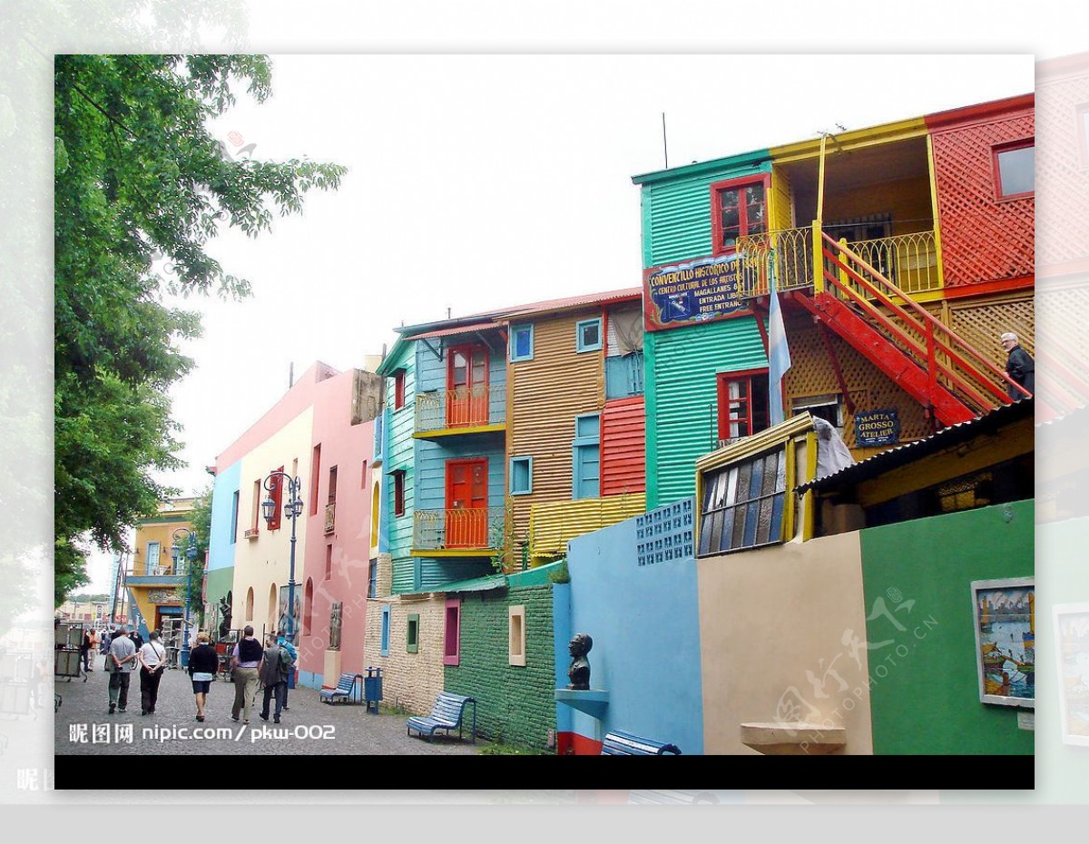 色彩斑斓的房屋图片