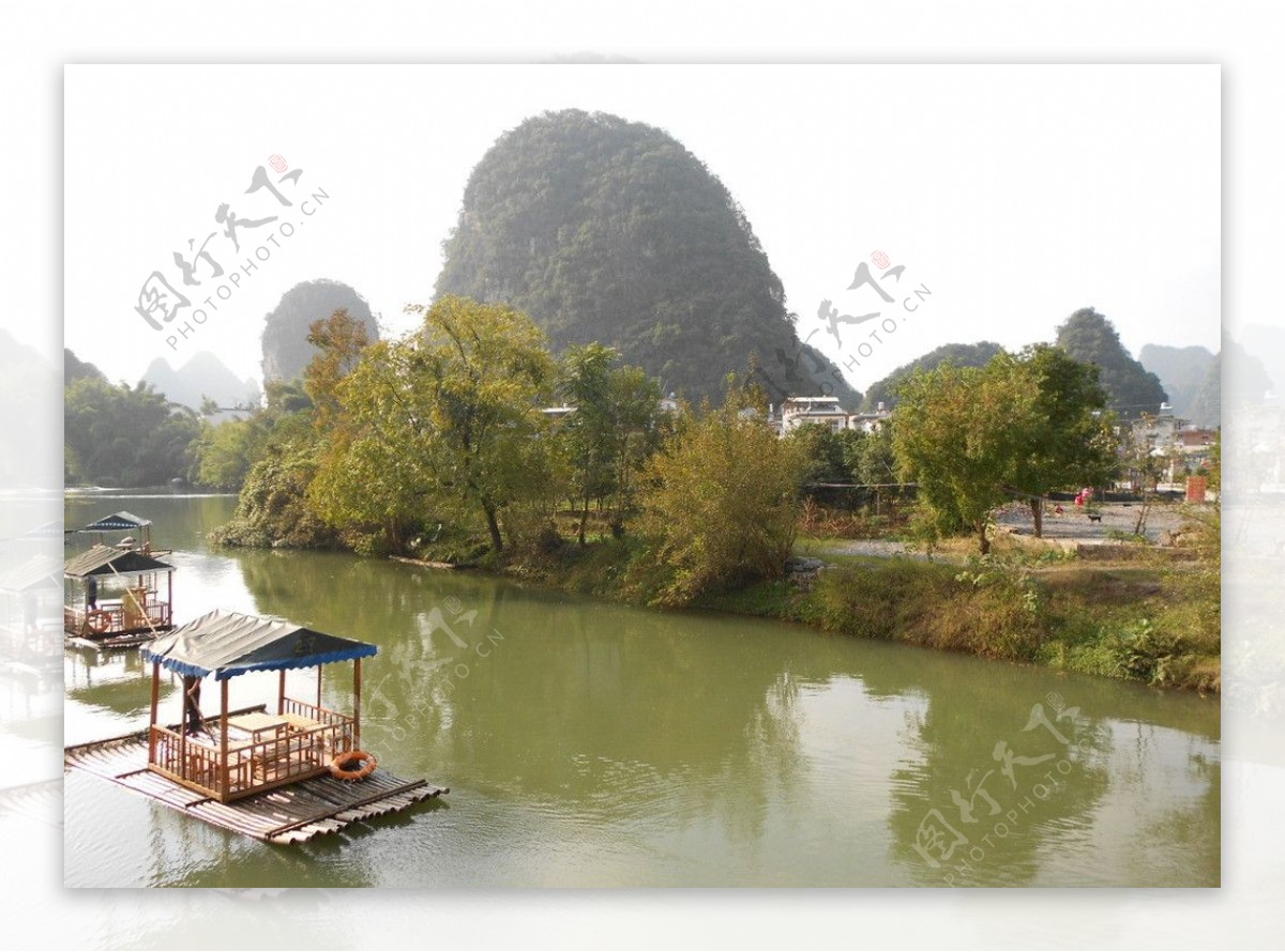 桂林山水竹筏图片