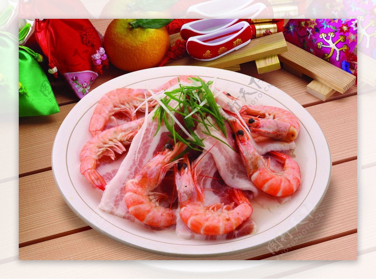 咸肉虾干蒸白菜图片