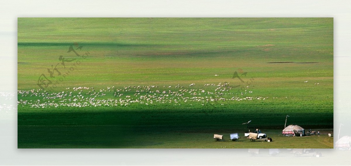广阔的草原蒙古人家图片